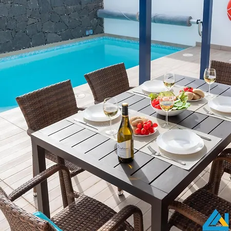240 - Casa Serena By Now Ltd Вилла *